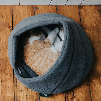 Hunter Kuschelhöhle mit großer Öffnung für kleine Hunde und Katzen.  Weich, bequem und exclusiv.